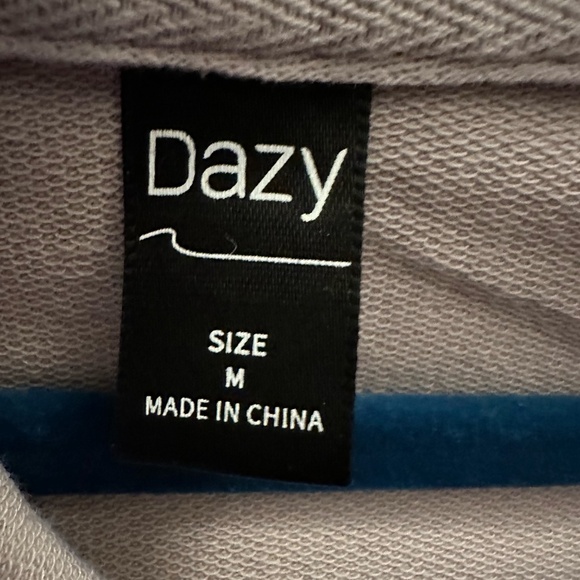 Slightly cropped star sweater - Picture 4 of 4